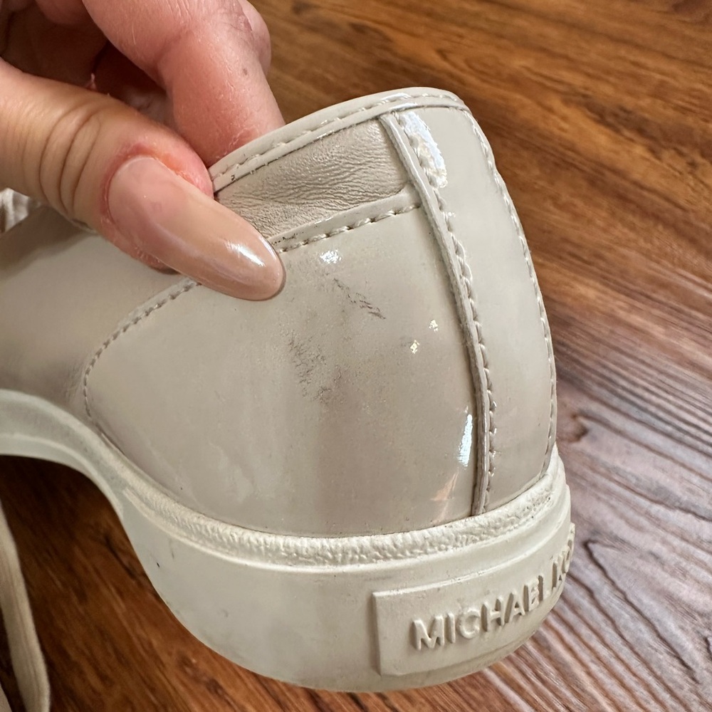 Michael Kors Sneakers - Picture 5 of 9